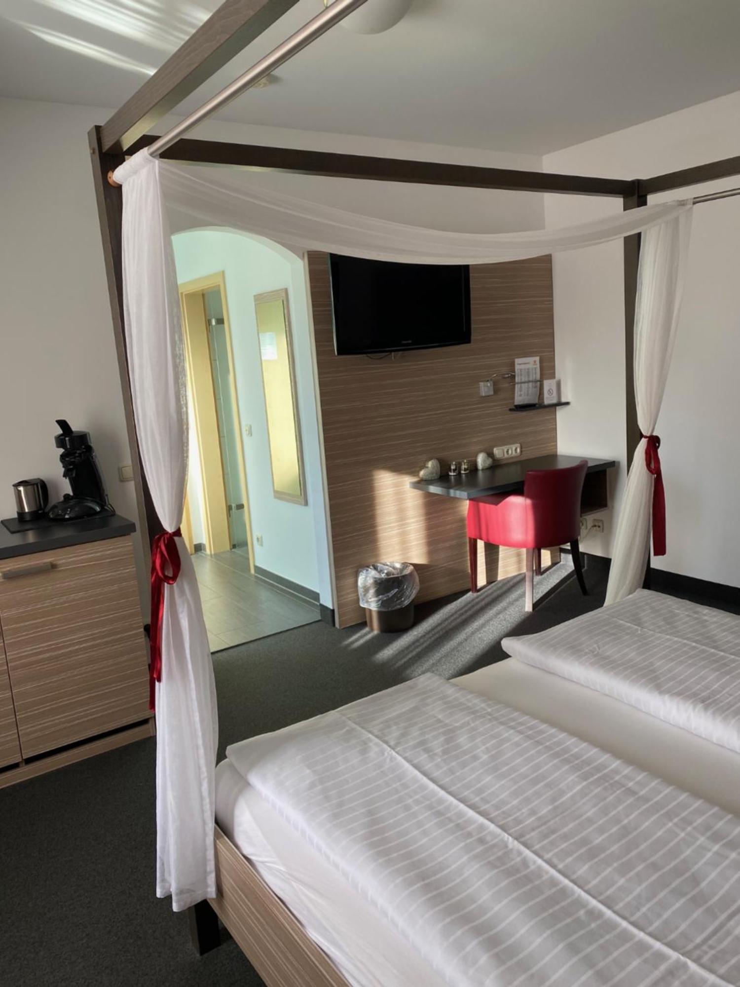Hotel Sonnenhof Pleinfeld Eksteriør bilde