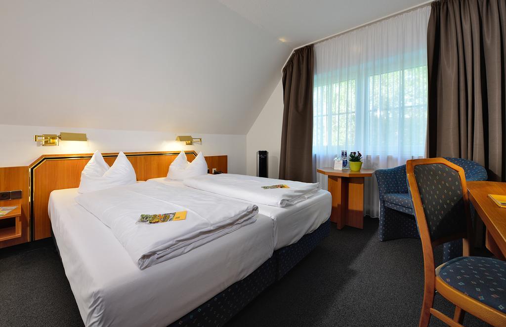 Hotel Sonnenhof Pleinfeld Eksteriør bilde