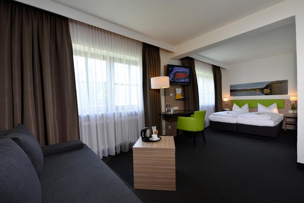 Hotel Sonnenhof Pleinfeld Eksteriør bilde